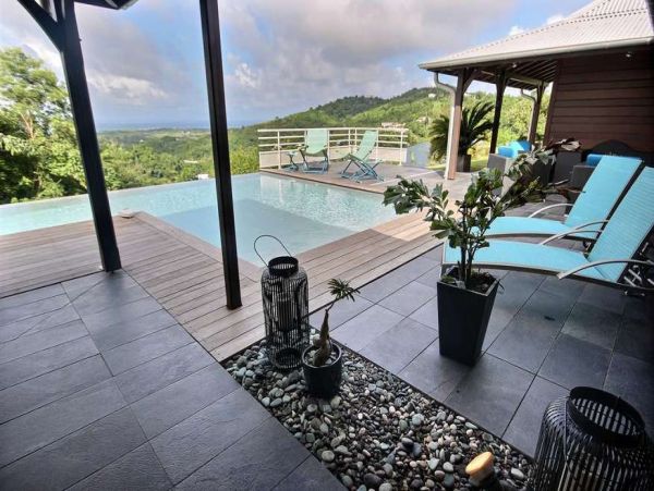 Martinique Home 1027245