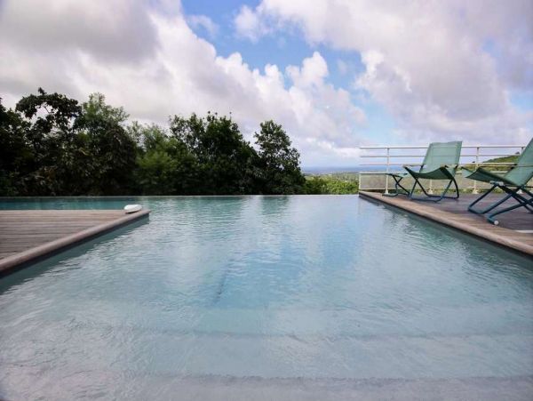 Martinique Home 1027245