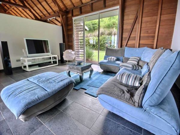 Martinique Home 1027245