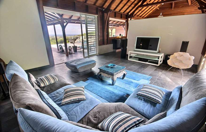Martinique Home 1027245