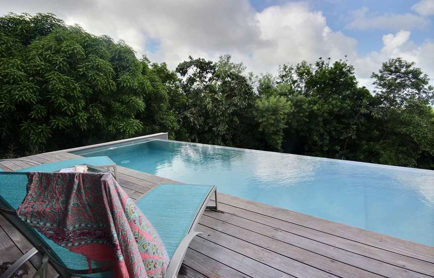 Martinique Home 1027245