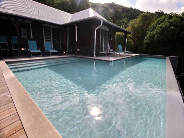 Martinique Home 1027245