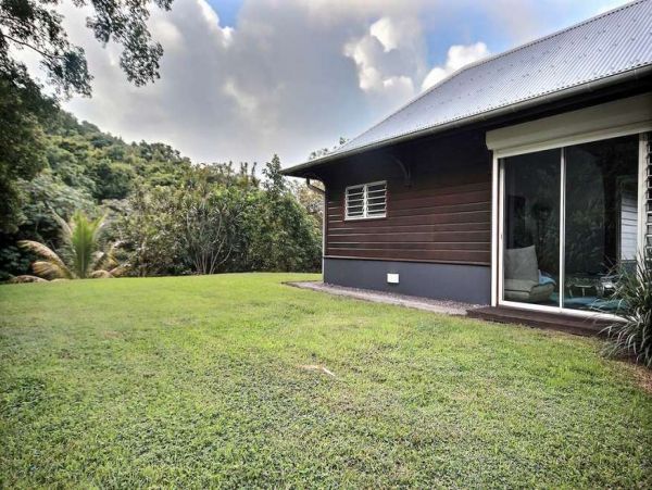 Martinique Home 1027245