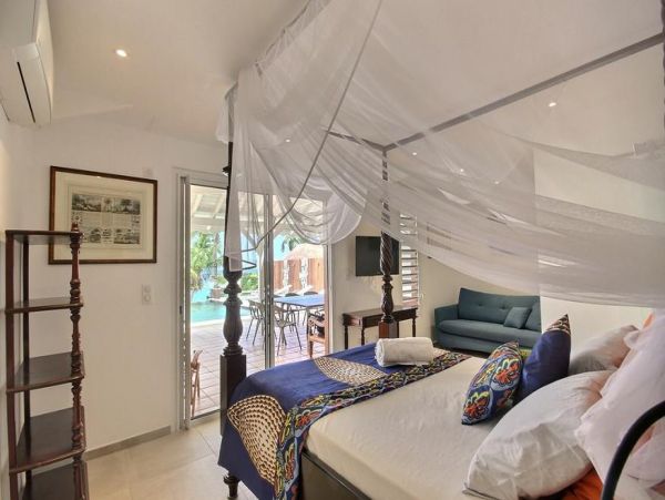 Martinique Home 1027246