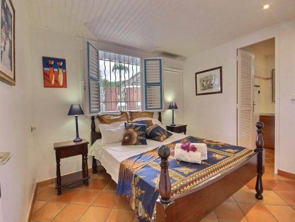 Martinique Home 1027246