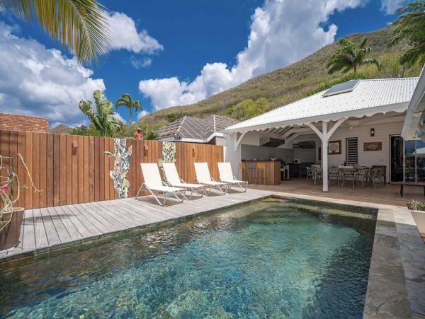 Martinique Home 1027246
