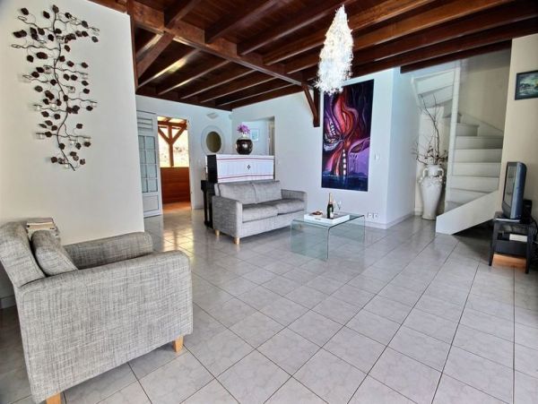Martinique Home 1027249