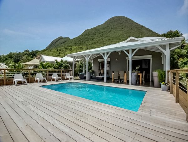 Martinique Home 1027253