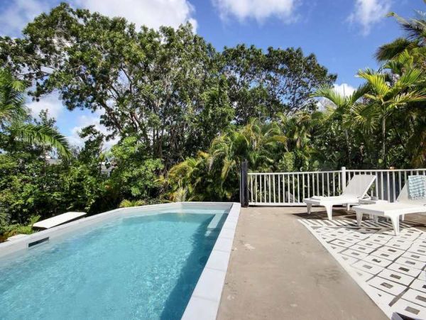 Martinique Home 1027254