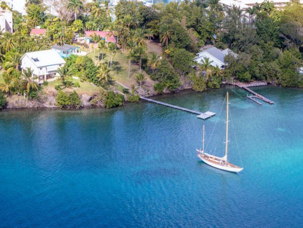 Martinique Home 1027254