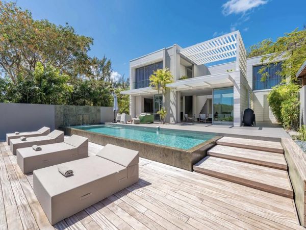 Martinique Home 1027255