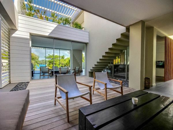 Martinique Home 1027255