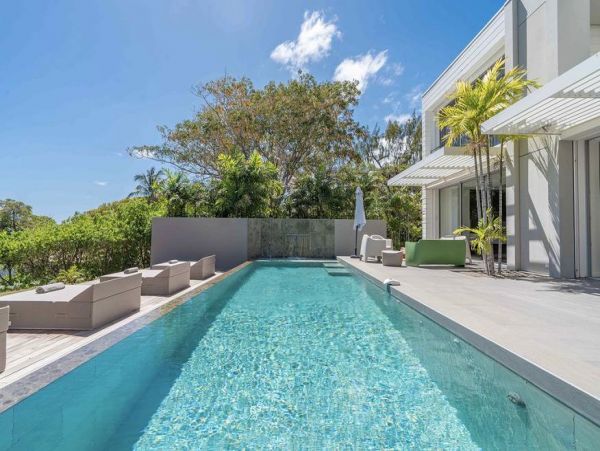 Martinique Home 1027255