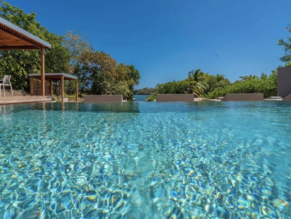 Martinique Home 1027255
