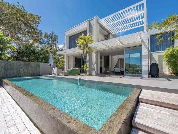Martinique Home 1027255