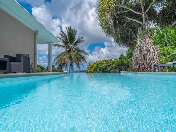 Martinique Home 1027256