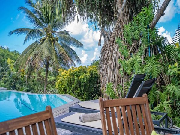 Martinique Home 1027256