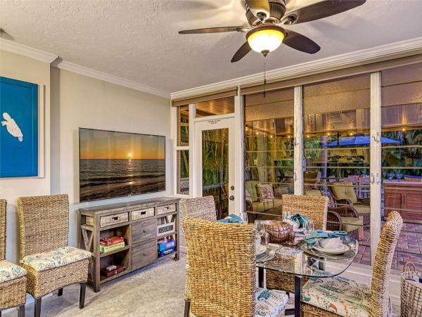 Sarasota Vacation Pool Home Three Bedrooms Sleeps 8 Guests