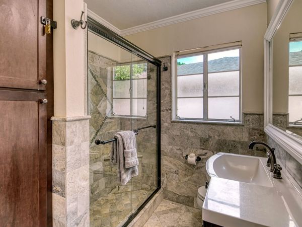 Sarasota Vacation Pool Home Three Bedrooms Sleeps 8 Guests