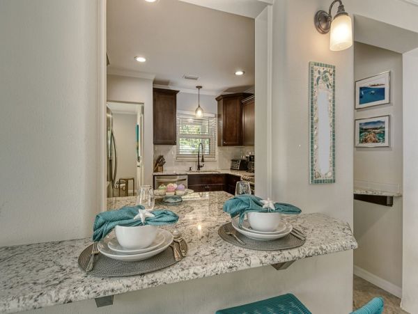 Sarasota Vacation Pool Home Three Bedrooms Sleeps 8 Guests