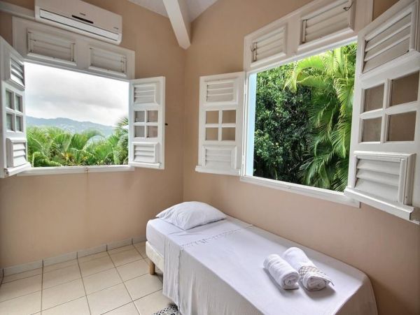 Martinique Home 1027260
