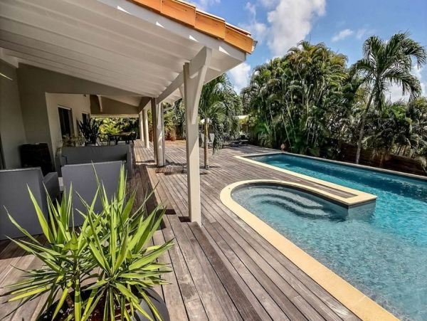 Martinique Home 1027261