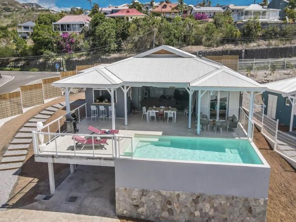 Martinique Home 1027265