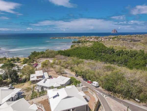 Martinique Home 1027265
