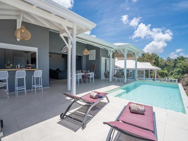 Martinique Home 1027265