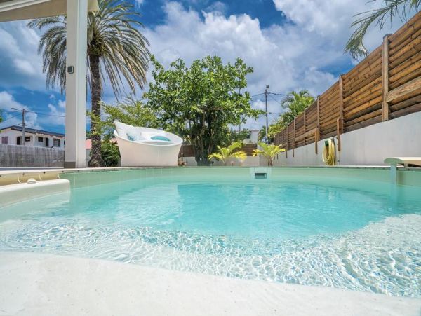 Martinique Home 1027266