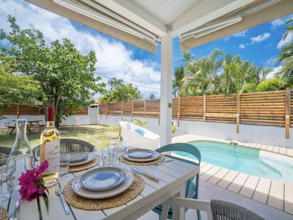 Martinique Home 1027266