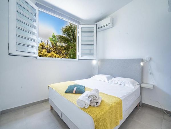 Martinique Home 1027266