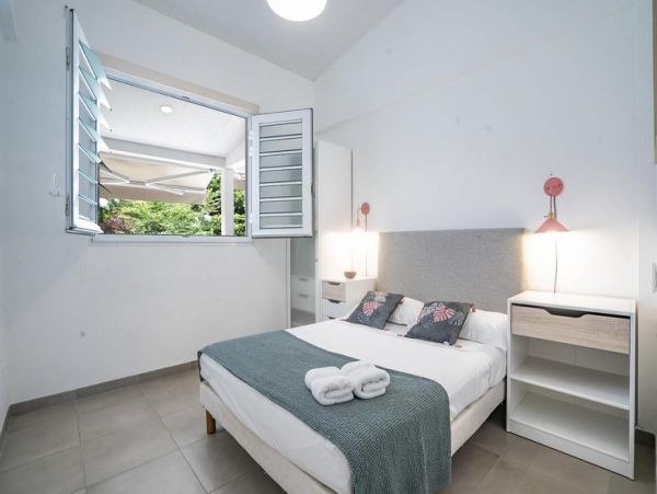 Martinique Home 1027266