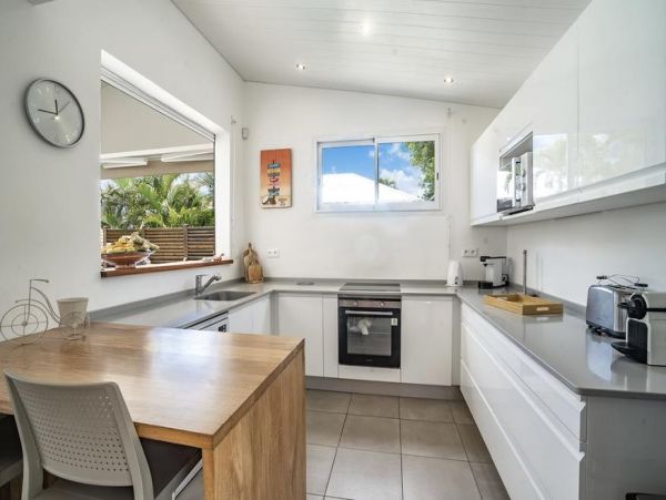 Martinique Home 1027266
