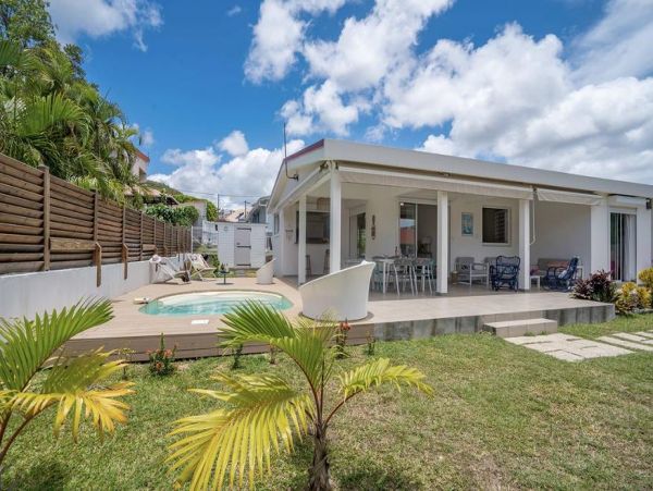 Martinique Home 1027266