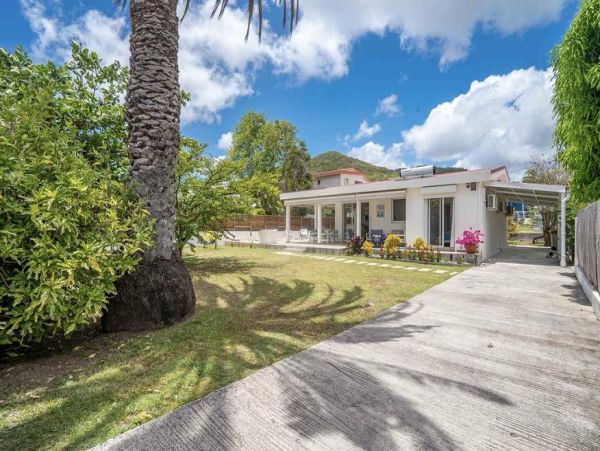Martinique Home 1027266