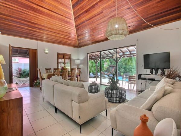 Martinique Home 1027267