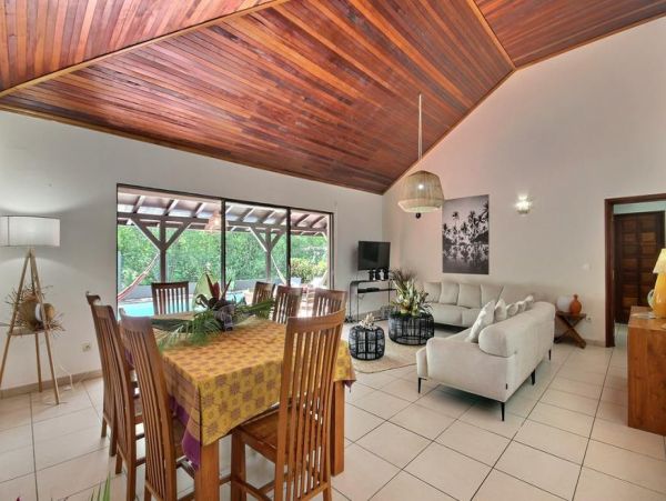 Martinique Home 1027267