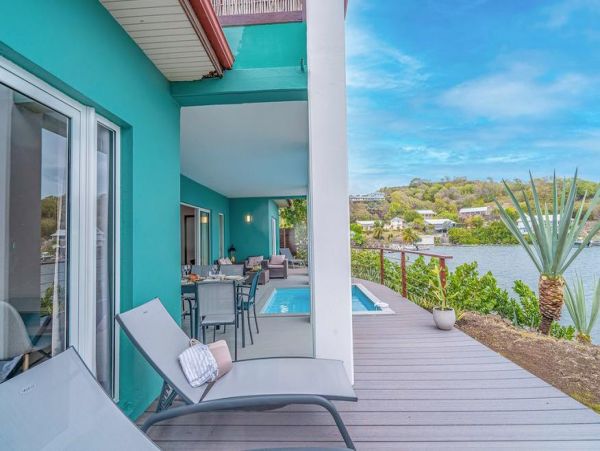 Martinique Home 1027268