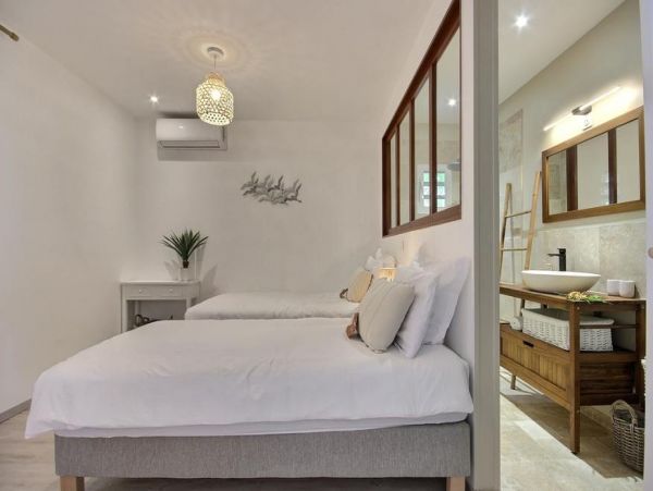Martinique Home 1027268