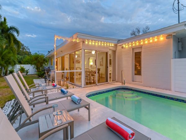 Sarasota Vacation Pool Home Three Bedroom