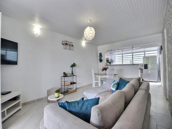 Martinique Home 1027271