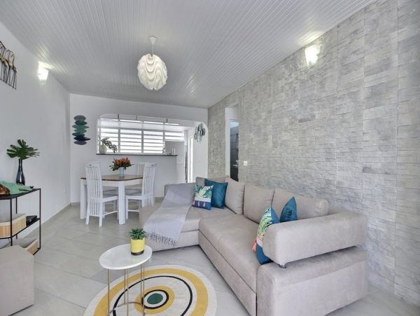 Martinique Home 1027271