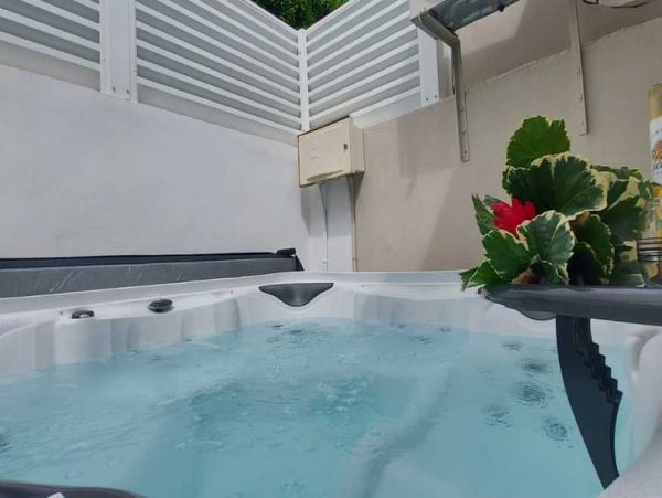 Martinique Home 1027271