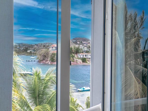 Martinique Home 1027272