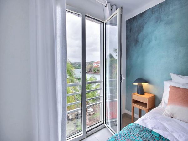 Martinique Home 1027272