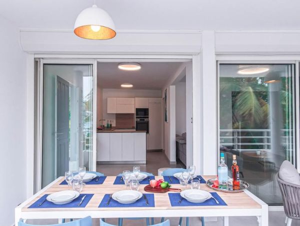 Martinique Home 1027272