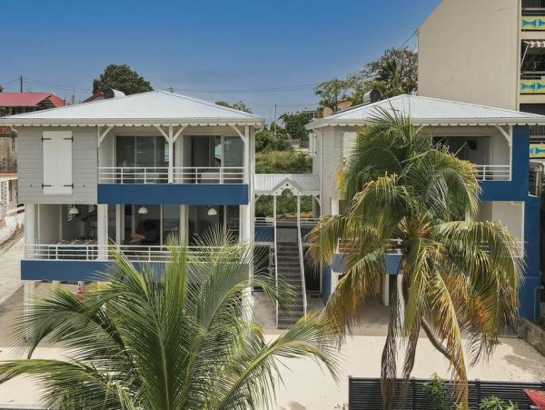 Martinique Home 1027272