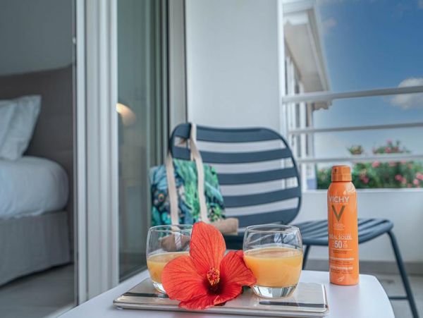Martinique Home 1027273