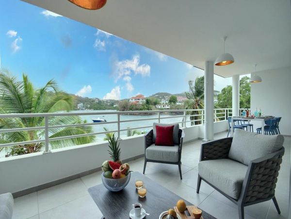 Martinique Home 1027273